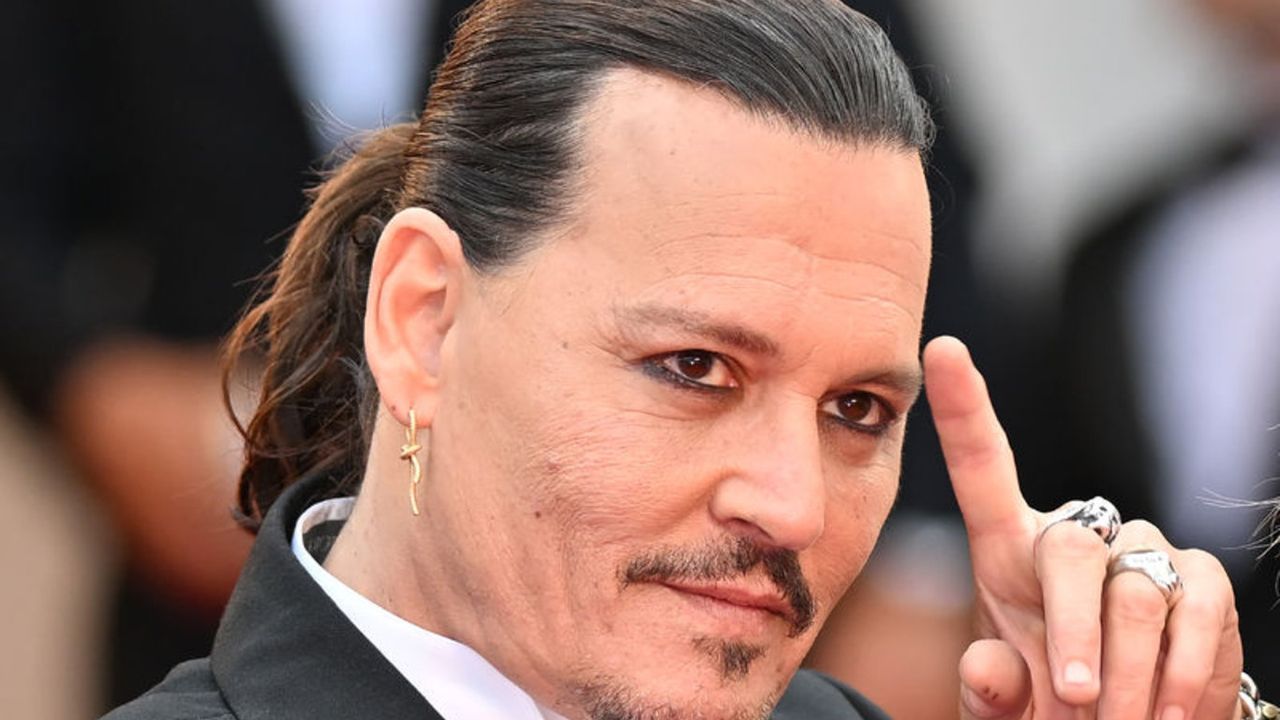Johnny Depp dakikalarca ayakla alkışlandı! İşte Cannes Film Festivali'nden manzaralar...