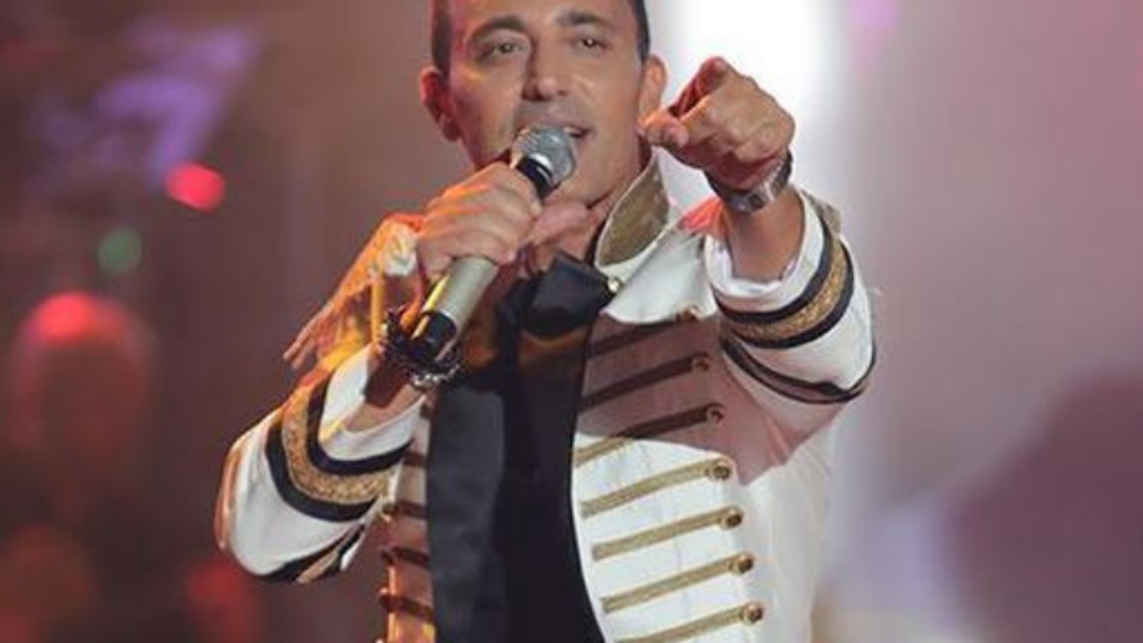 Uzi ile tartışması olay olmuştu... Mustafa Sandal'ın Ağrı konserine 100 bin kişi akın etti!