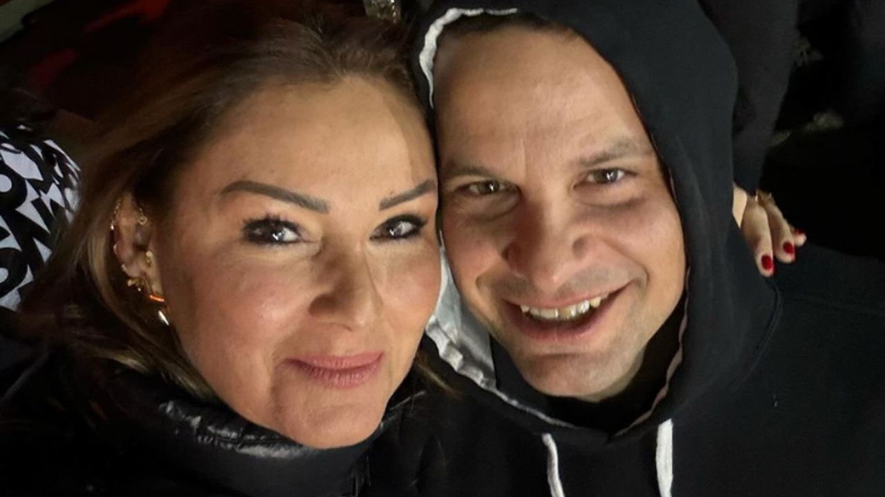 Pınar Altuğ ile eşi Yağmur Atacan'ın aşk pozuna Gazze sorusu! Cevap gecikmedi..