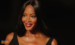 Naomi Campbell Çırılçıplak Soyunup, Metroda Poz Verdi