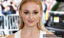 Anne Olmaya Hazırlanan Sophie Turner’dan Hamilelik Pozları!