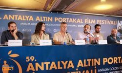 Kadrosu yıldızlar geçidi olan Özcan Alper imzalı Karanlık Gece filmi sinemaseverler ile buluştu!