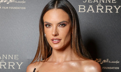 Dünyaca ünlü 'melek' Türkiye'de! Alessandra Ambrosio soluğu bakın nerede alacak