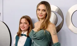 Angelina Jolie kızıyla ödül töreninde