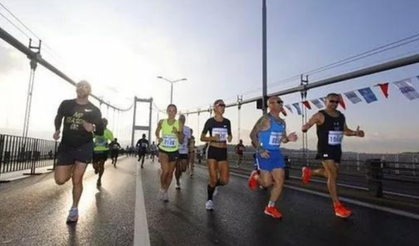 Ünlüler, 44'üncü İstanbul Maratonu'nu yıktı geçti!