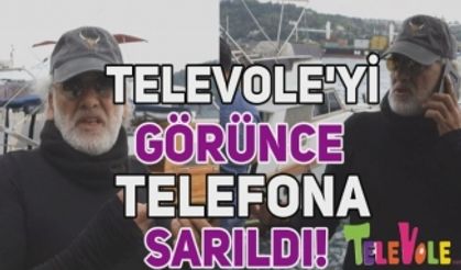 Sinan Çetin yine bildiğimiz gibi... | Muhabirlerimizi görünce telefona sarıldı!