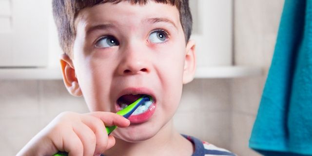 Çocuklara diş çürüğü başkasından bulaşabiliyor