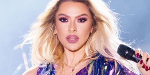 Hadise yatakta makyajsız pozlarını paylaştı, sosyal medya çalkalandı! İşte o pozlar...