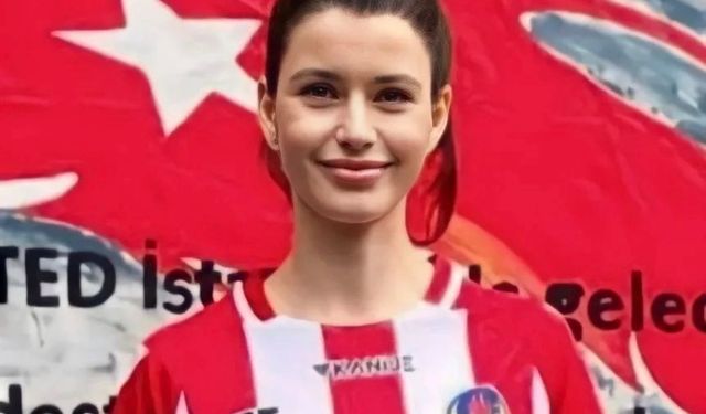 Beren Saat öğrenciler için katıldığı futbol maçında yeteneğiyle şaşırttı