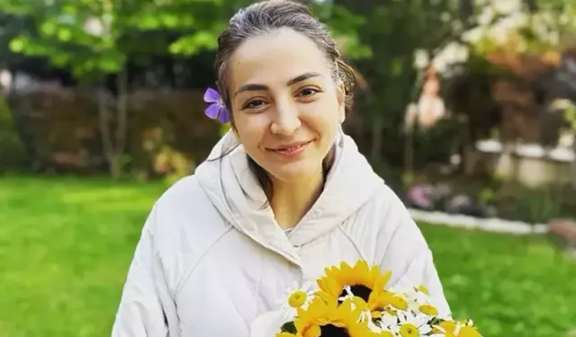 Yıllardır kanserle mücadele eden Ayşenur Parlak hayatını kaybetti!