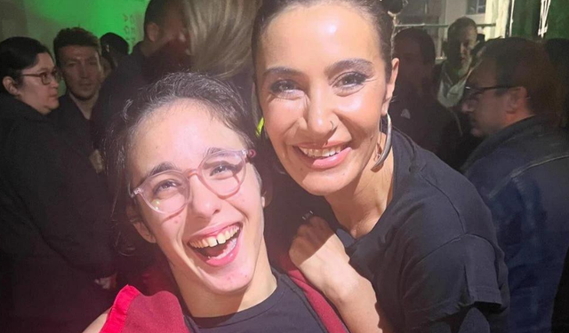 Sıla konserine damga vurdu: Ceyda Düvenci’nin kızı Melisa'nın hayali gerçek oldu!