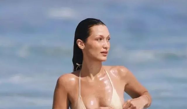 Bella Hadid, Malibu’da hayran bıraktı!