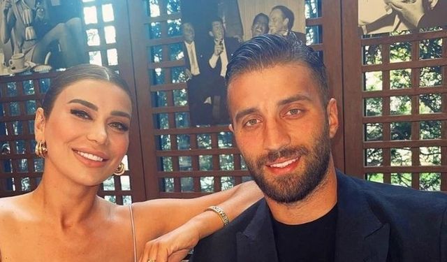 Alpaslan Öztürk'ten Ebru Şancı'ya romantik kutlama: "Seni harika bir yere götürüyorum"