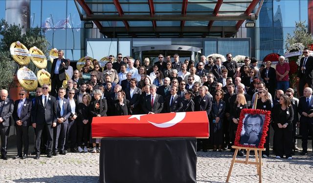 Güneri Cıvaoğlu son yolculuğuna uğurlandı: Eşi son isteğini açıkladı...