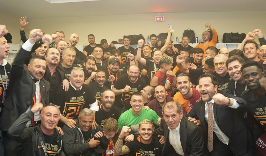 Şampiyonluğu kutladılar: Ünlülerden Galatasaray paylaşımları!