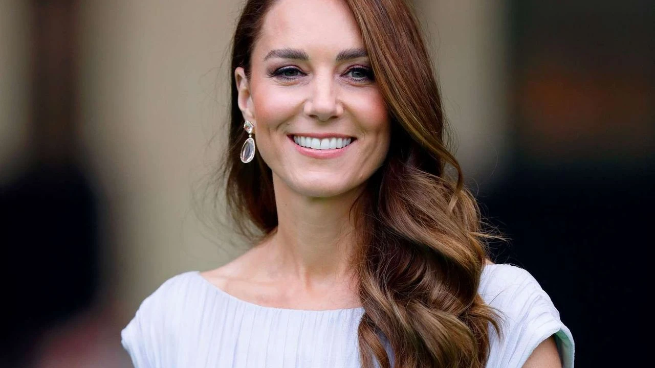 102621 Kate Middleton Lead 2000 F1D12E3536004B16B46076558196E92C